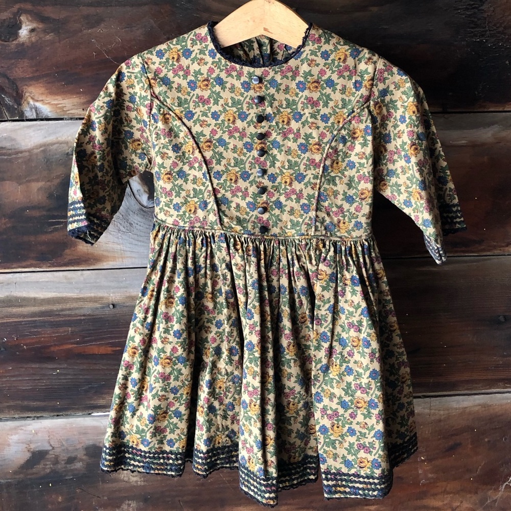 Antique dress / baby 0-3 months newborn preemie gown prairie western floral